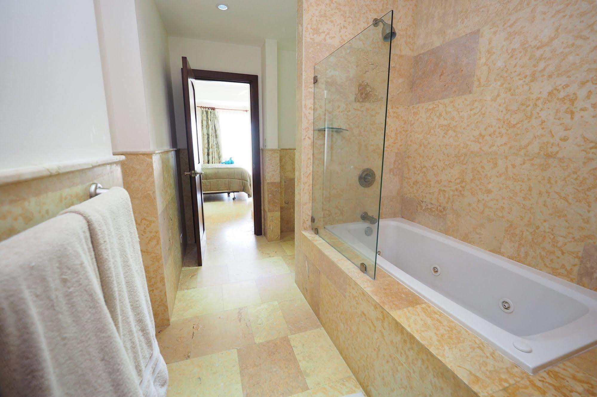 Acqua Residences Jacó Eksteriør billede